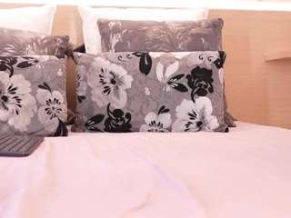 IvyEllis live cam preview