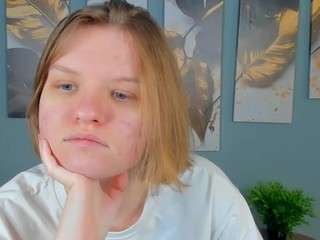 lilianslow webcam model