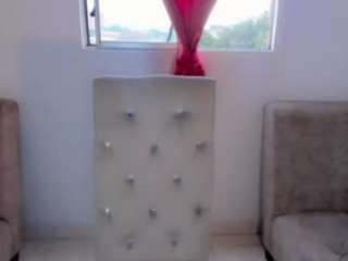 madely1 Live Webcam on {site_name}