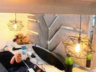 Slut-milf live webcam show
