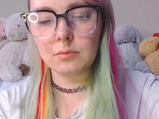 cherribomb1999's CamSoda show and profile