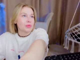 Colleen live webcam show