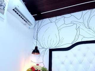 lady-30 Sex Cam Show