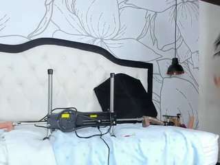 lady-30's live room
