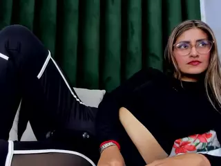 lady-30's Live Sex Cam Show
