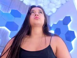 miiakay Live Webcam on CamSoda