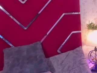 veronica-olson Live Webcam on CamSoda