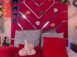 veronica-olson Live Webcam on CamSoda