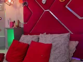 veronica-olson Live Webcam on CamSoda