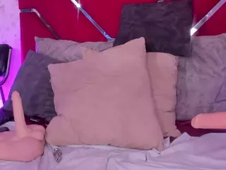 veronica-olson's Live Sex Cam Show