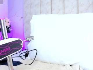 laurasmith-1 webcam model