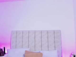laurasmith-1 live webcam show