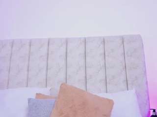 laurasmith-1 live webcam show