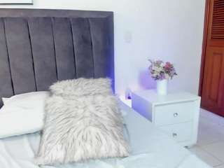 sophia-clark8 Live Webcam on CamSoda