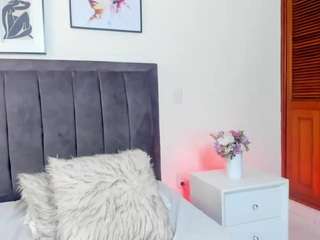 sophia-clark8 Live Webcam on CamSoda