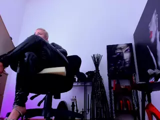 DemiSweet's Live Sex Cam Show