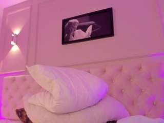anniemartinezz Live Webcam on CamSoda