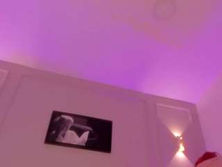 anniemartinezz Live Webcam on CamSoda
