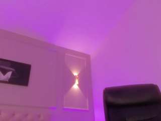 anniemartinezz Live Webcam on CamSoda