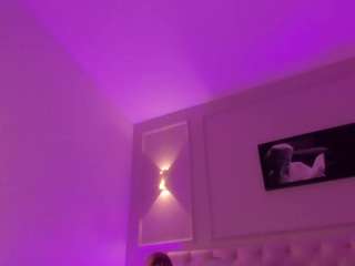 anniemartinezz Live Webcam on CamSoda