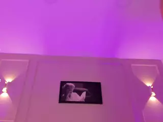 Anniemartinezz's Live Sex Cam Show