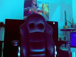 hannilest's CamSoda show and profile