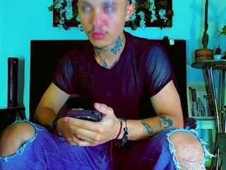 hannilest, male webcam model,  years old, on live webcam