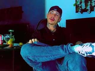 hannilest's CamSoda show and profile