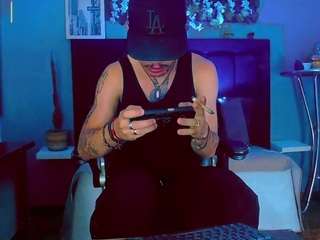 Hannilest's cam show statistics and live stream