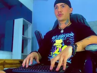 hannilest's Live Sex Cam Show