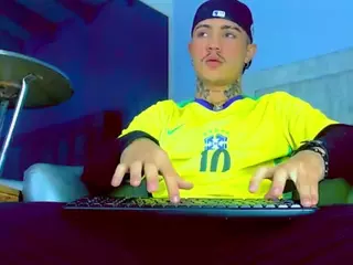 hannilest's Live Sex Cam Show