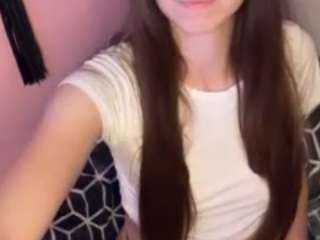 riley-lynn821 Live Webcam on CamSoda
