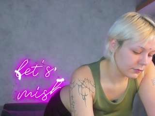 Tiffany-Brawn live cam preview