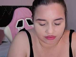 Este modelo está en vivo ahora. aabbylee