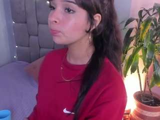 chloe-watsonxx Live Webcam on CamSoda