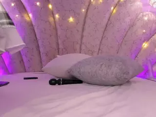 chloe-watsonxx's Live Sex Cam Show