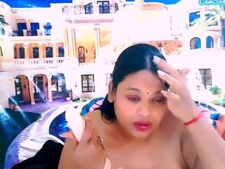 indianyummy Live Webcam on CamSoda