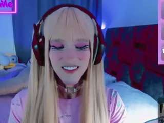 mystic-kitty Live Webcam on CamSoda