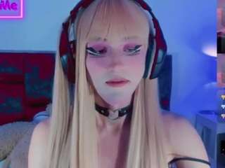 mystic-kitty Live Webcam on CamSoda