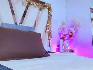 dafnequeen's CamSoda show and profile