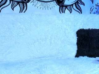 gorgeous-luna webcam