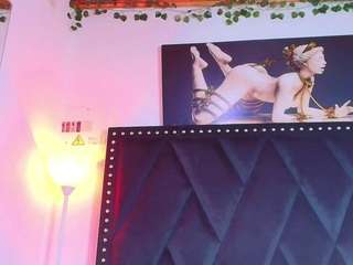 naiax's CamSoda show and profile