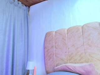 naiax's CamSoda show and profile