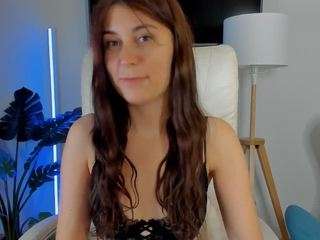hailey-green Live Webcam on CamSoda
