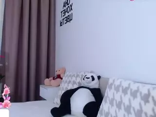Asti757's Live Sex Cam Show