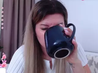 Asti757's Live Sex Cam Show