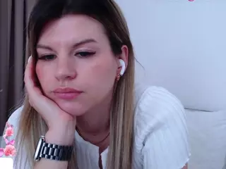 Asti757's Live Sex Cam Show