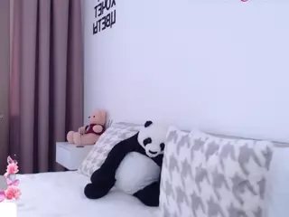 Asti757's Live Sex Cam Show