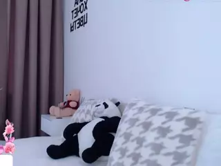 Asti757's Live Sex Cam Show