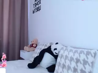 Asti757's Live Sex Cam Show